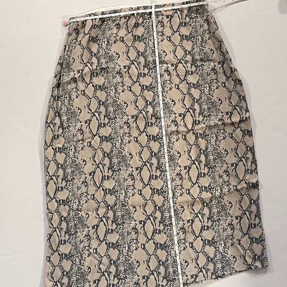 American Eagle Lightweight Snakeskin Midi Skirt, Size Large - Picture 7 of 9